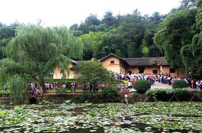 长沙韶山旅游攻略，湖南韶山张家界凤凰古城旅游攻略