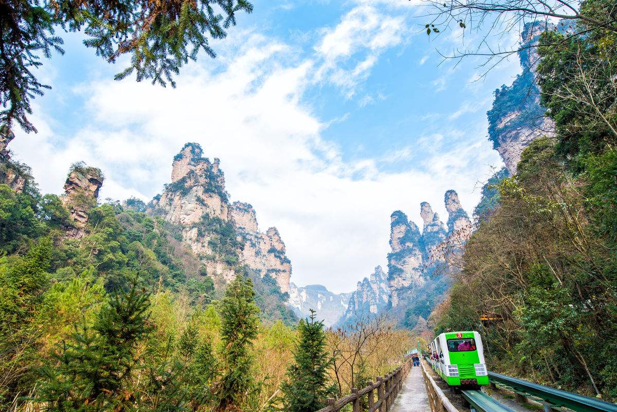 国家批复！张家界—崀山—桂林“组团出道”，被列为全国重点培育旅游廊带